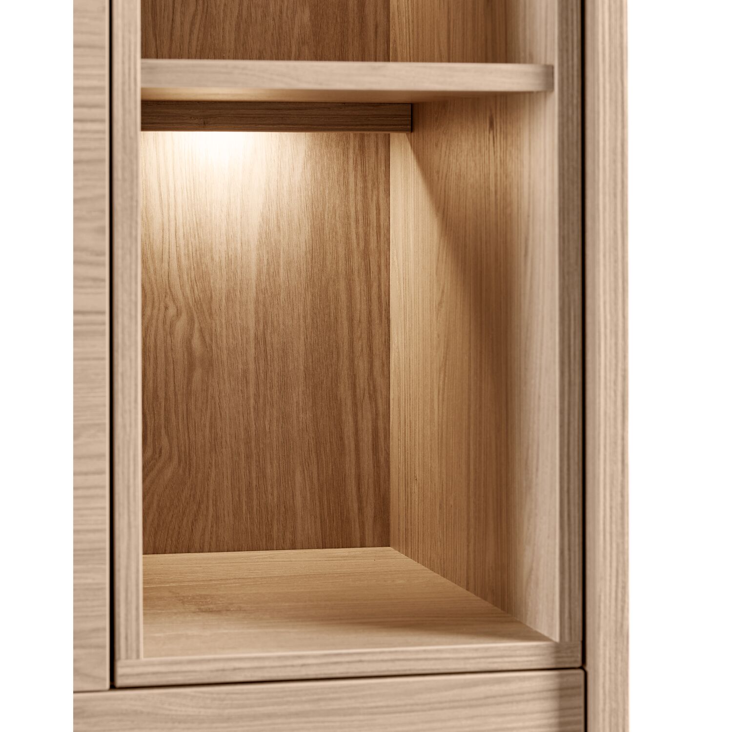 Verlichting Famosa tbv opbergkast