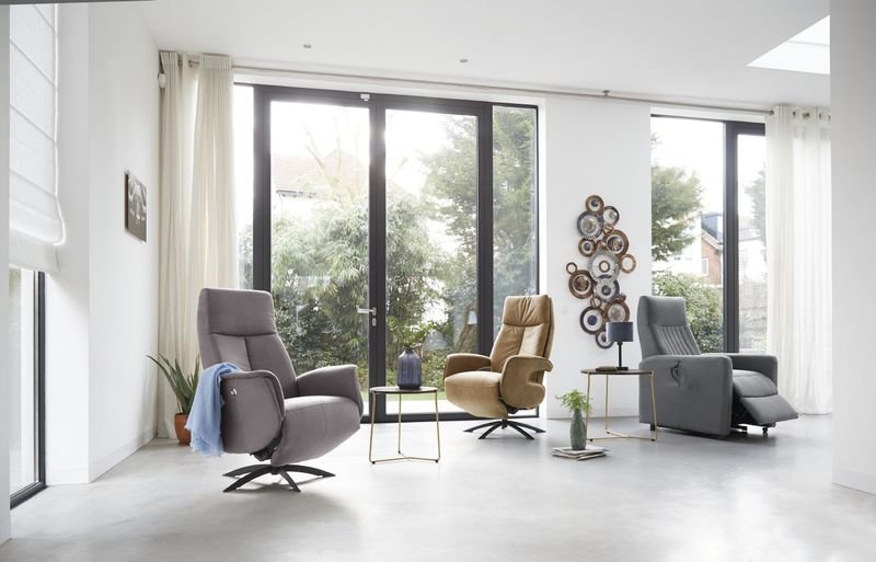 Draai-/Relaxfauteuil Balfour HR-schuim zitting elektrisch verstelbaar cognac